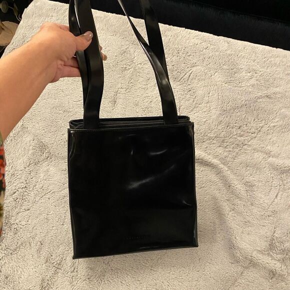 Coccinelle patent leather purse - Picture 3 of 11